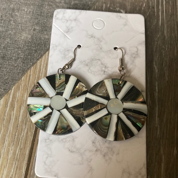 handmade Jewelry - Gorgeous seashell inlay earrings